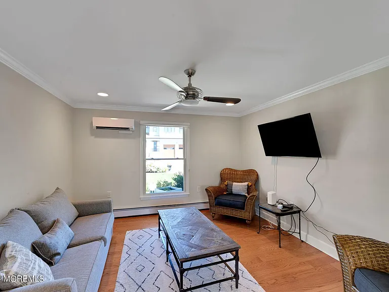 340 Bay Ln — Photo 58
