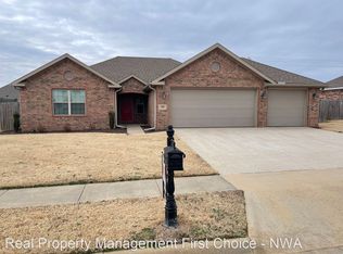 405 Cherry St, Pea Ridge, AR 72751