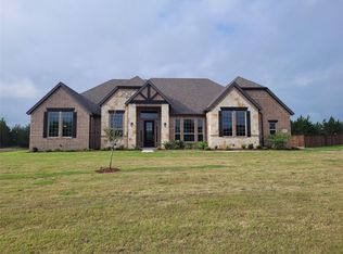 6840 Champion Rd, Midlothian, TX 76065