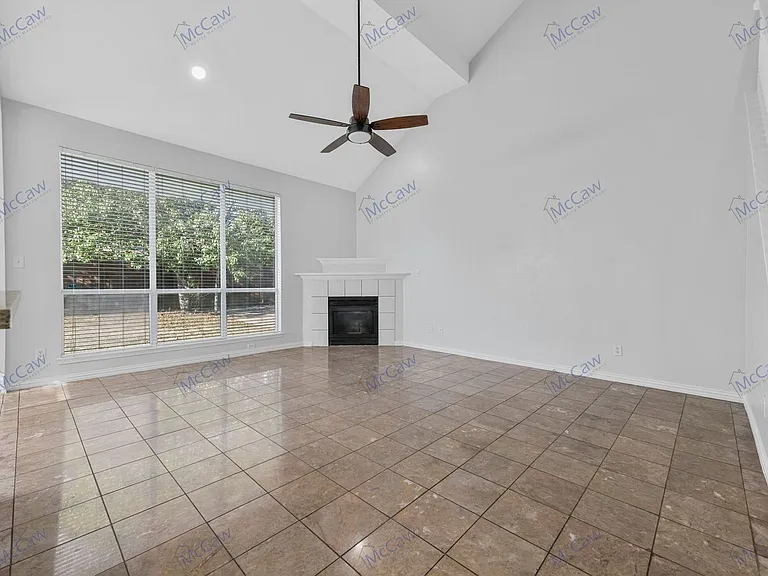 1403 Marblecrest Dr — Photo 10