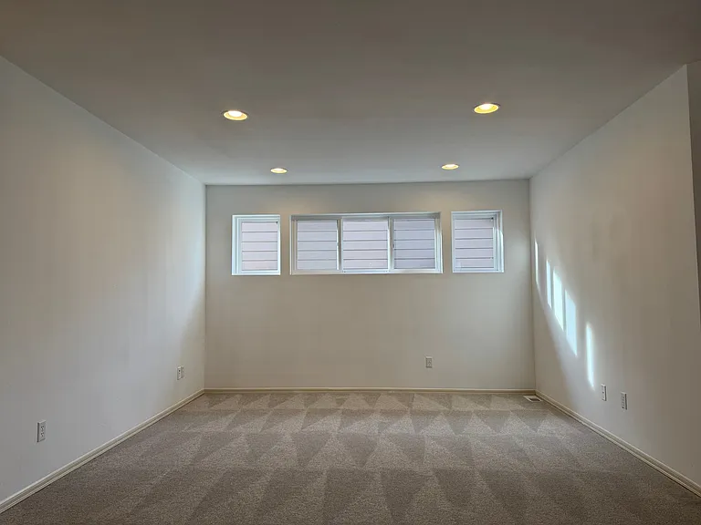 22625 SE 12th Pl — Photo 15