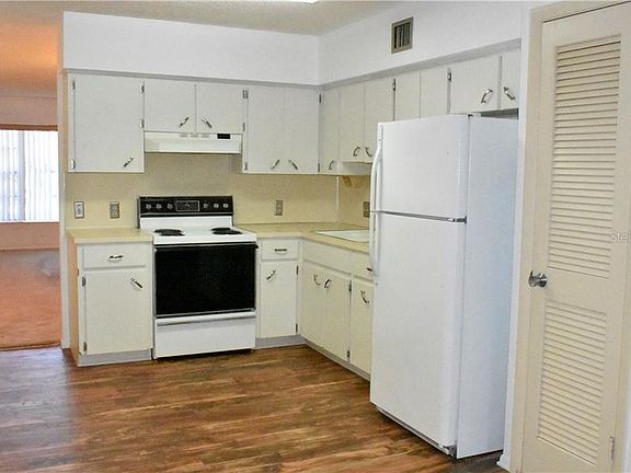 5th image of 2293 Swedish Dr APT 31