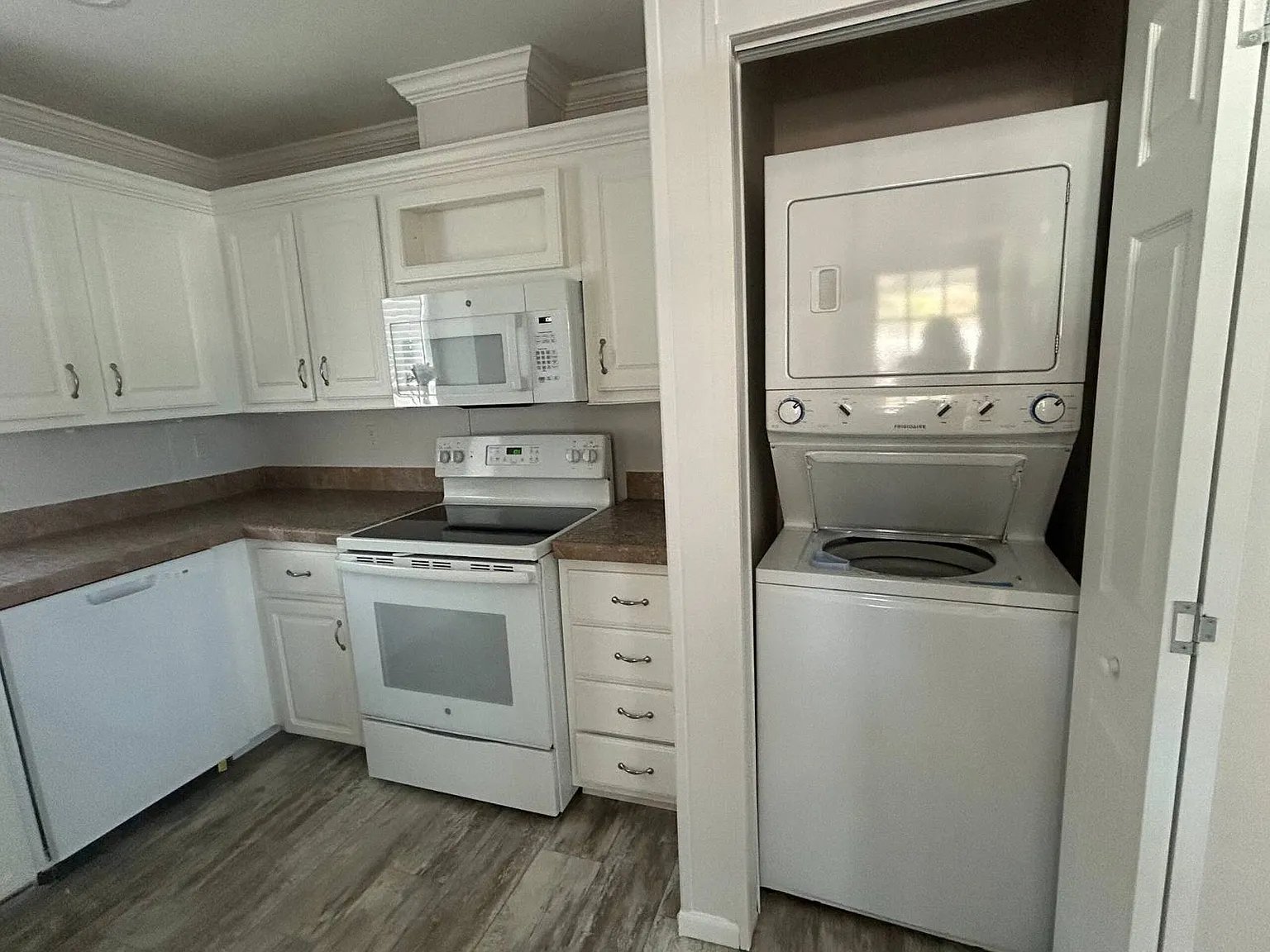 2 bed, 2.0 bath, 1344 sqft, $1,475 — Photo 4