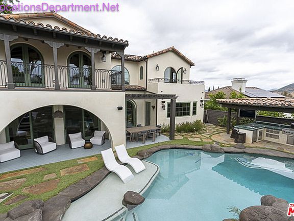 2nd image of 5861 Ridgebrook Dr