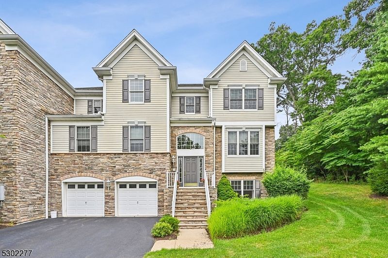 1st image of 1 Lonergan Ln