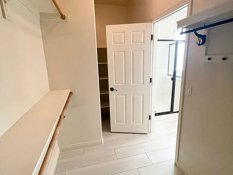 38205 W Montserrat St — Photo 25
