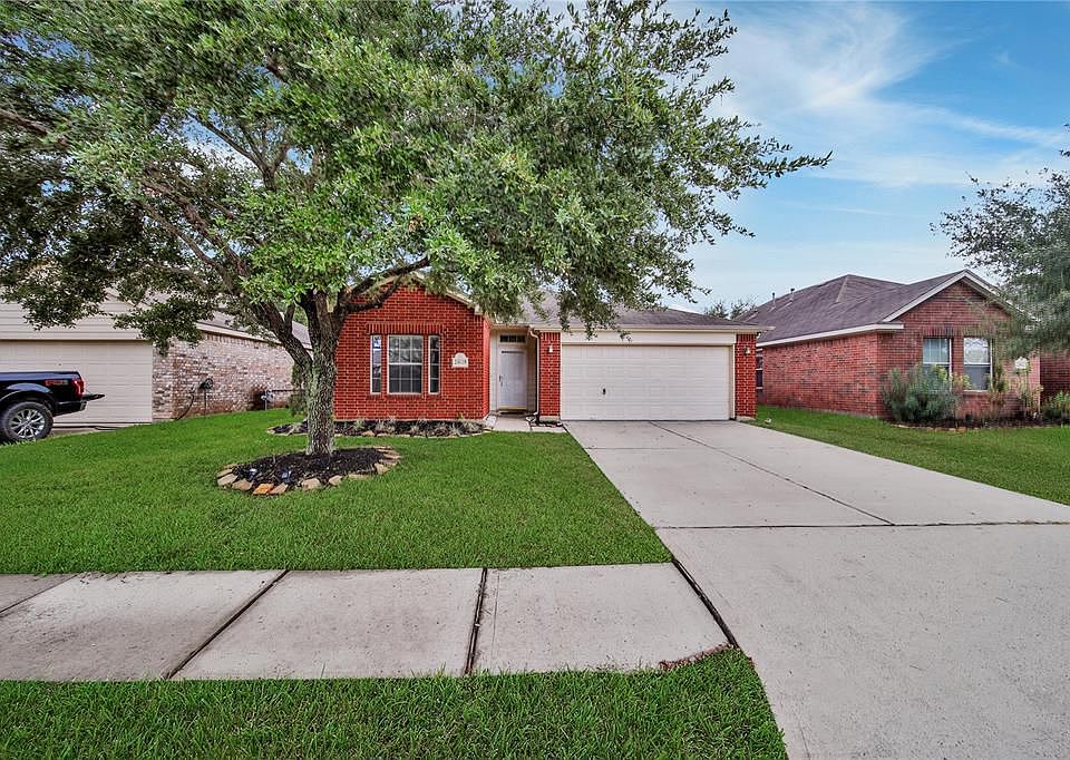 1st image of 24619 Colonial Elm Dr