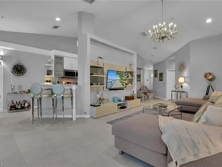 4650 Hawks Nest Way #M-202 — Photo 6