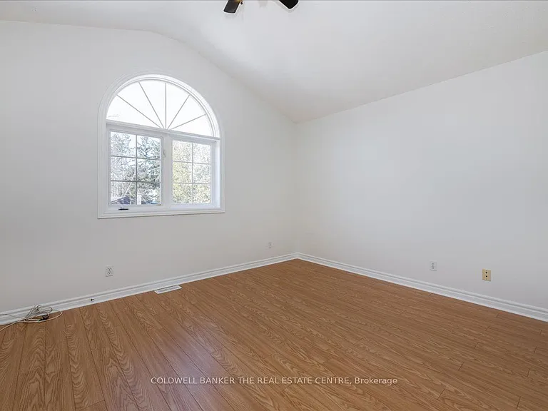 229 Sproule Dr — Photo 14