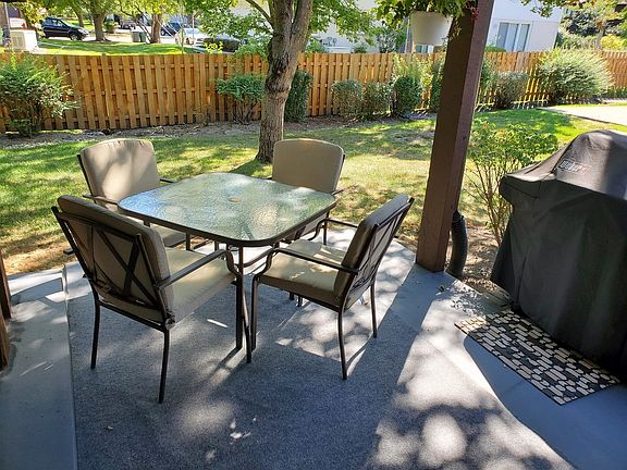 3rd image of 3111 Toulon Dr #1C