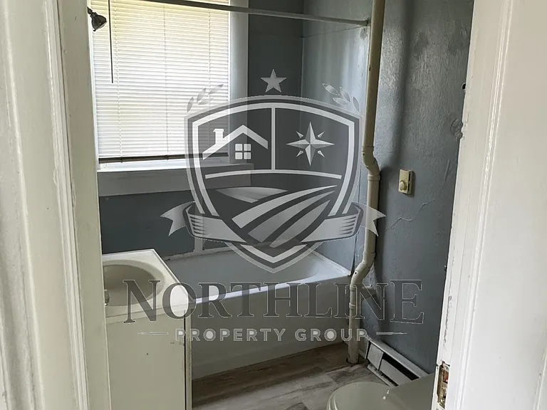 2832 Broadway #2 — Photo 4