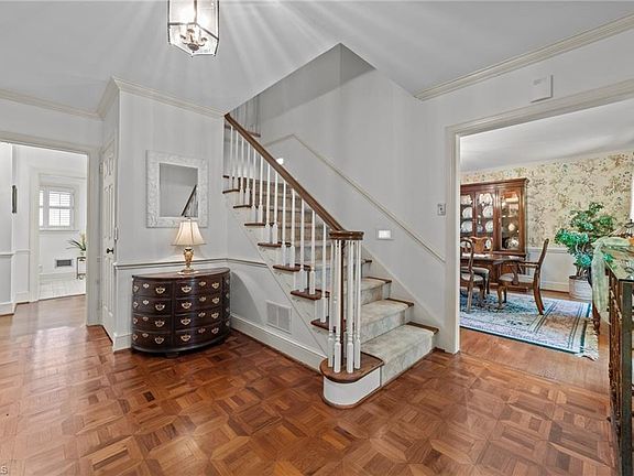 3rd image of 3028 Lake Forest Dr