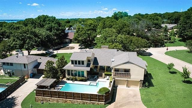 1st image of 301 Rockbrook Dr