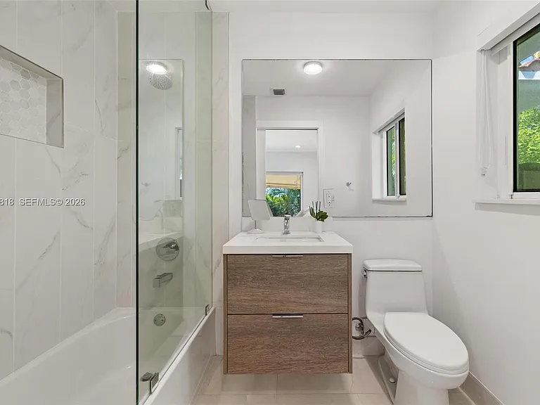1014 Jefferson St — Photo 31