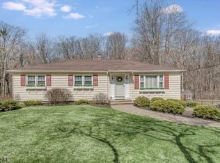 52 Castlewood Trl, Sparta, NJ 07871