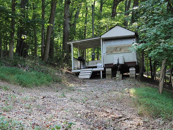 4th image of 350 Oriole Dr #24