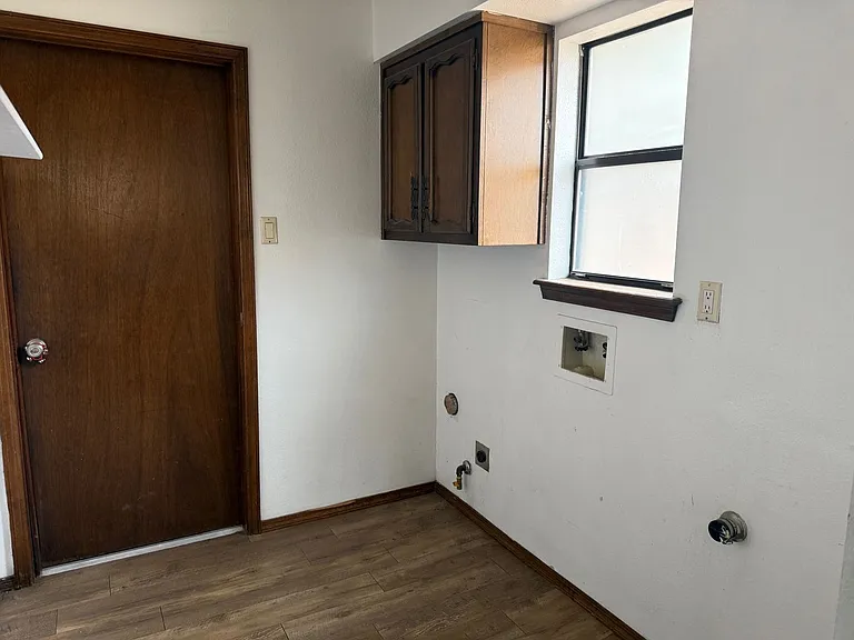 5310 Edwards Dr NE — Photo 8