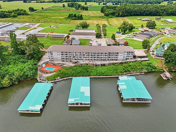 2nd image of 5590 Bay Village Dr #1B