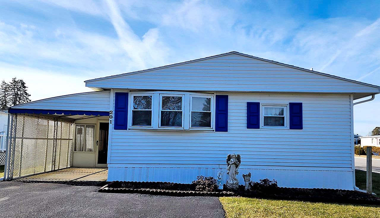 703 Fresh Pond Ave UNIT 201, Calverton, NY 11933 Zillow