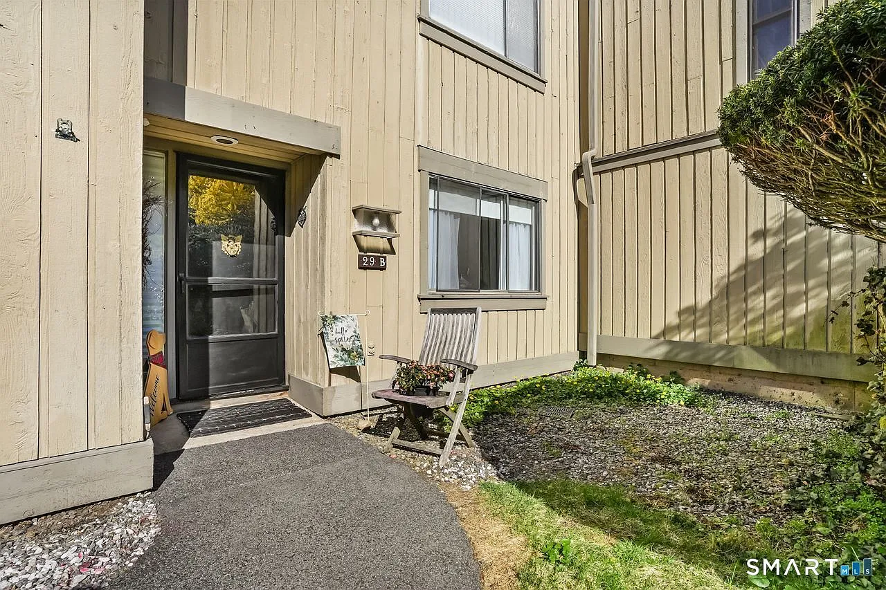 29 Heritage Village #B photo 1