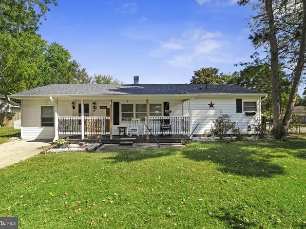 1 Dover Cir, Dover, DE 19901