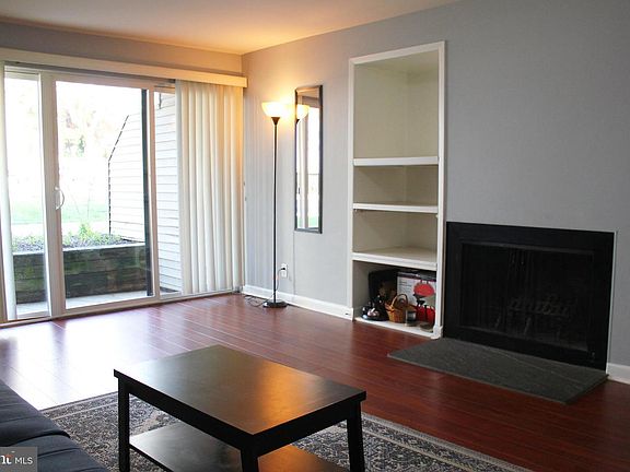 4th image of 102 Duvall Ln #4-104