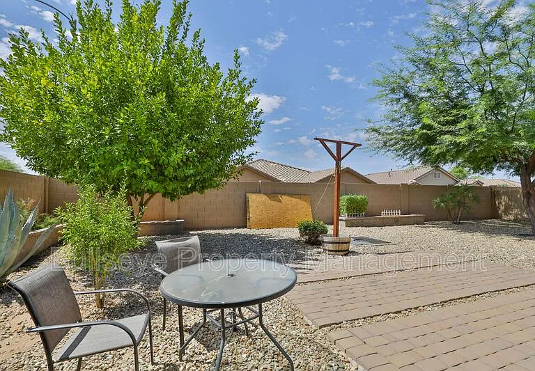 11547 E Sylvan Ave — Photo 24