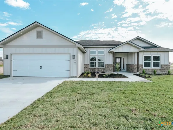 507 Town Hall Ln, Victoria, TX 77904