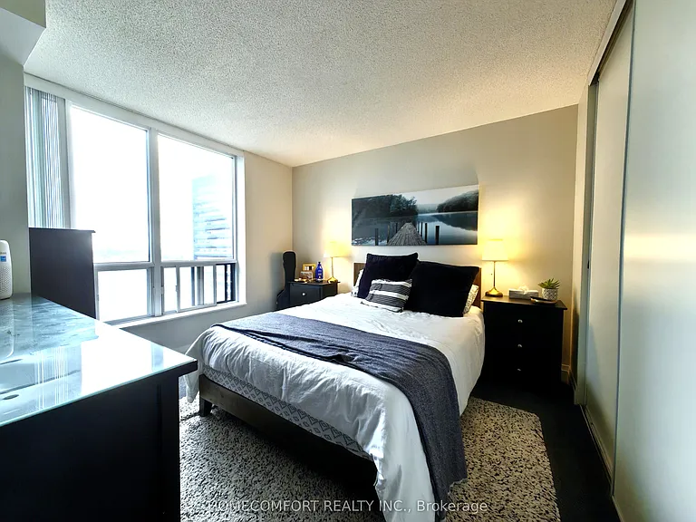 33 Sheppard Ave E #2007 — Photo 17