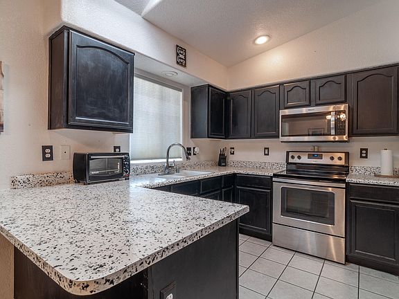 5th image of 1320 Milan Dr