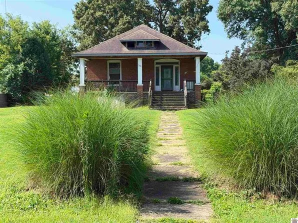 3032 Mayfield Rd, Paducah, KY 42003