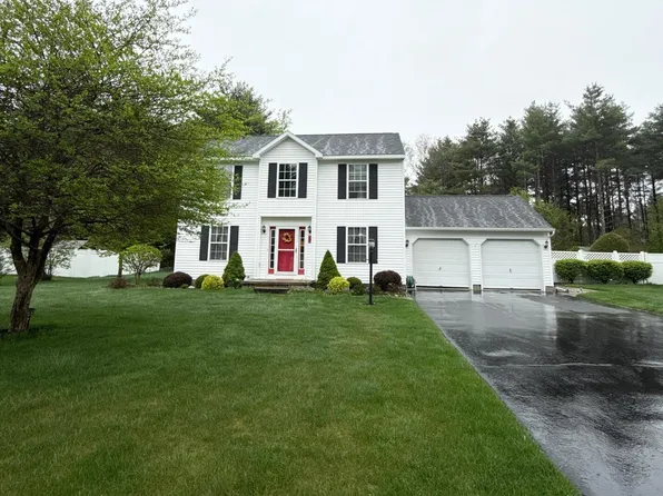 9 Fawn Lane, Queensbury, NY 12804