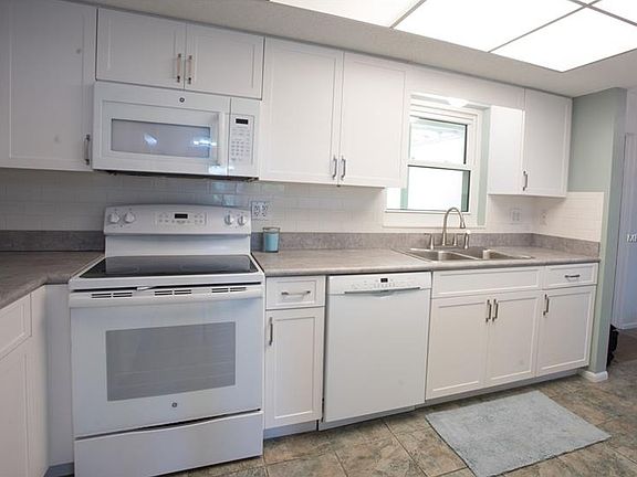 5th image of 3526 Green View Ct #50