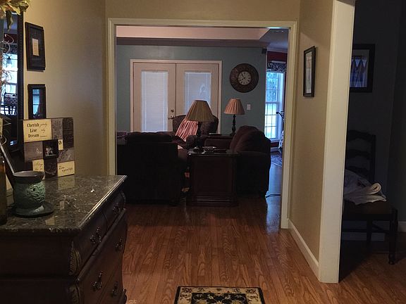 Entry way