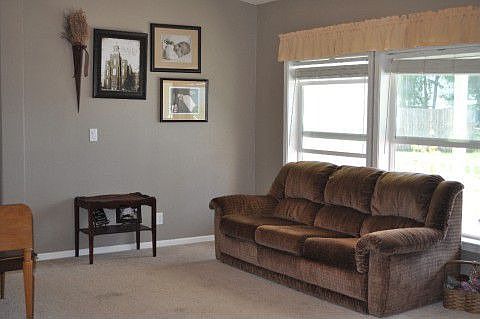 2nd image of 1111 W Samaria Ln