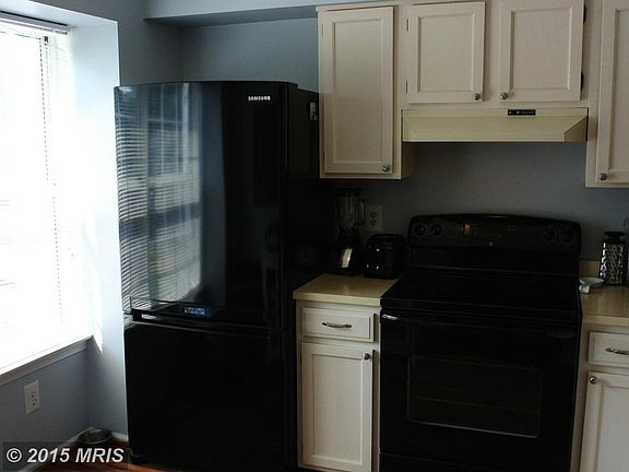 3rd image of 14830 Lynhodge Ct