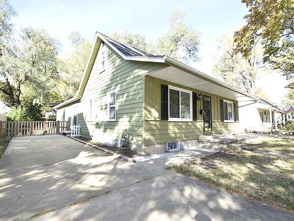 2nd image of 7708 Oak St