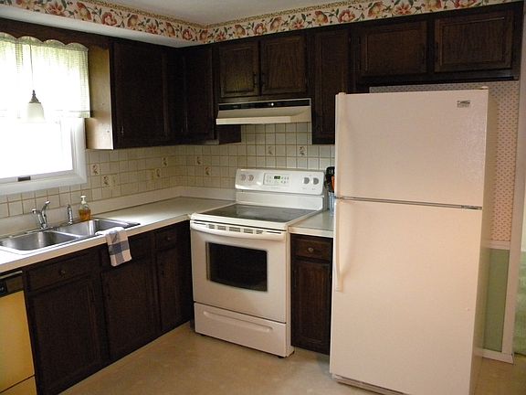 5th image of 4088 Silverado Dr