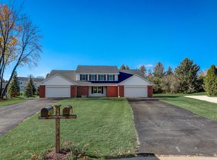 16450 Dane Ct E, Brookfield, WI 53005