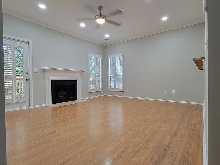 501 Wedgewood Way NE — Photo 9