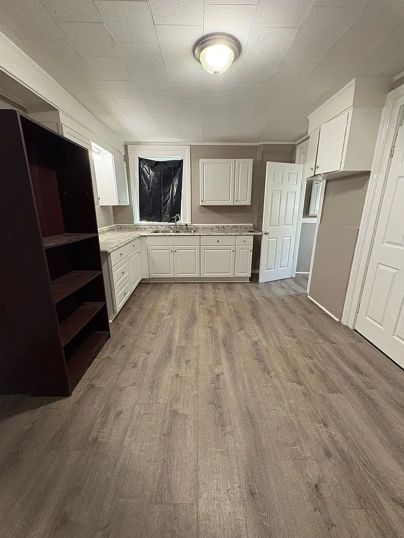 Four Bedroom Single Family Home! — Photo 3