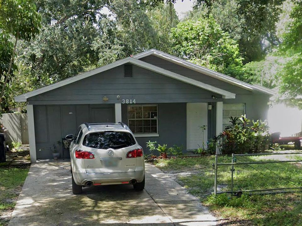 1st image of 3814 Lakeshore Dr