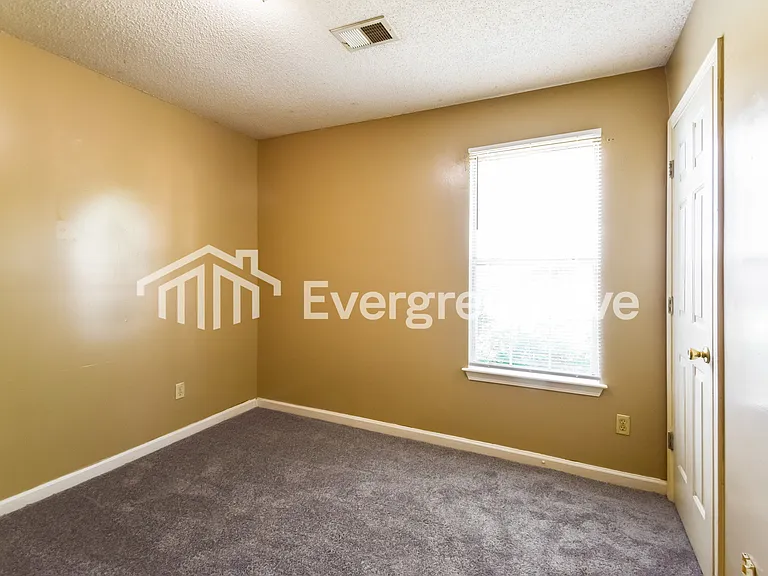 6346 Amanda Oaks Cir N — Photo 13