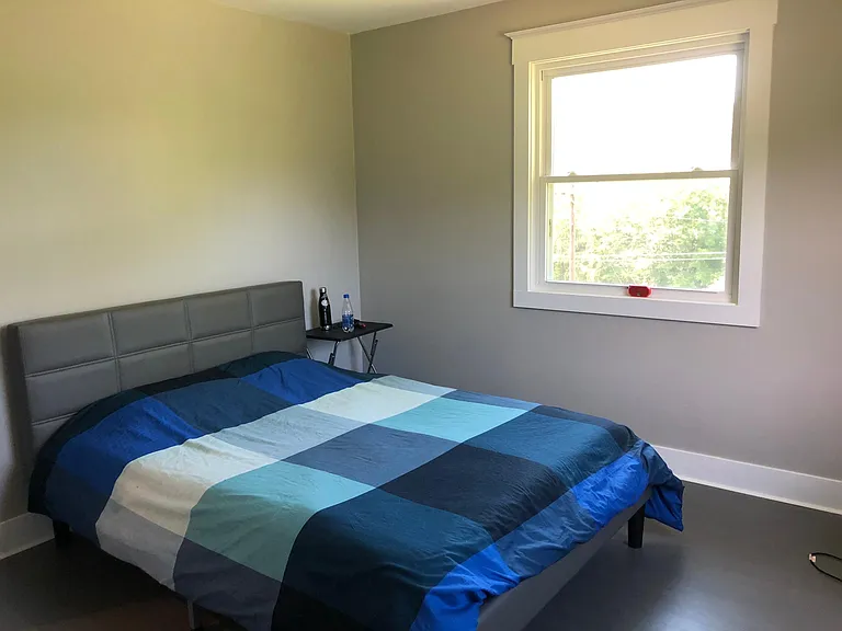 Bedroom #2: Full bed
