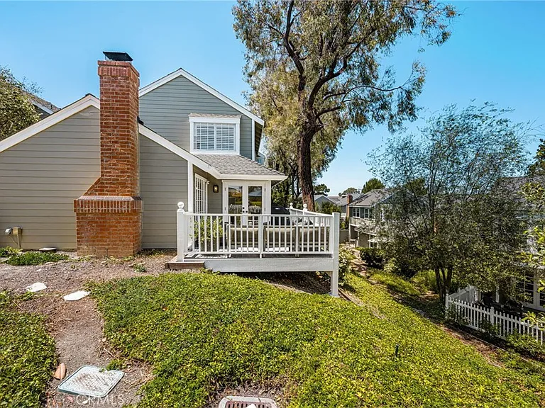 2726 Hilltop Dr — Photo 21