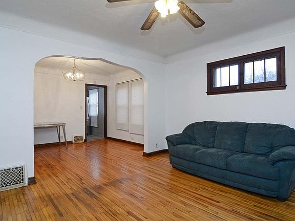 3rd image of 2417 James Ave N