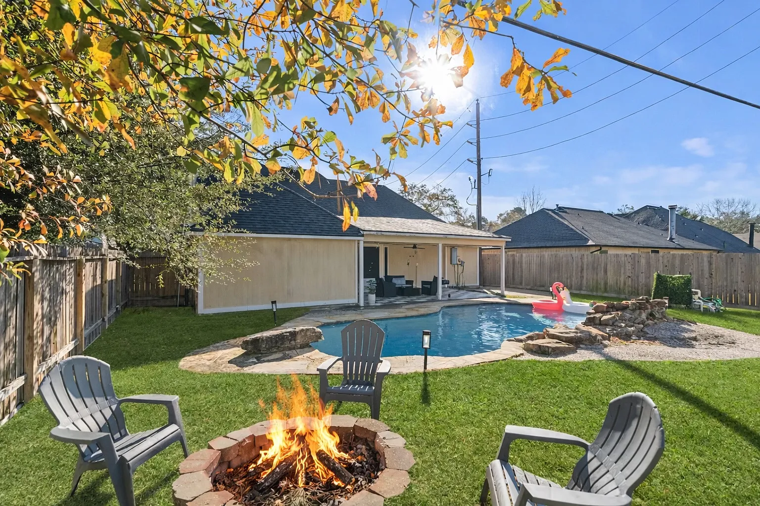 4 bed, 2.5 bath, 1942 sqft, $5,490 — Photo 1