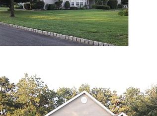 1 Oakmont Rd, Lakewood, NJ 08701