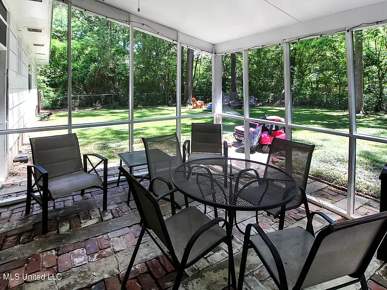 1849 Parkridge Dr — Photo 31