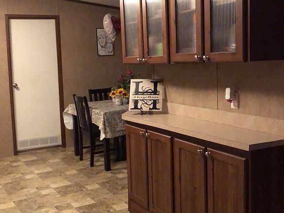 Right side of kitchen